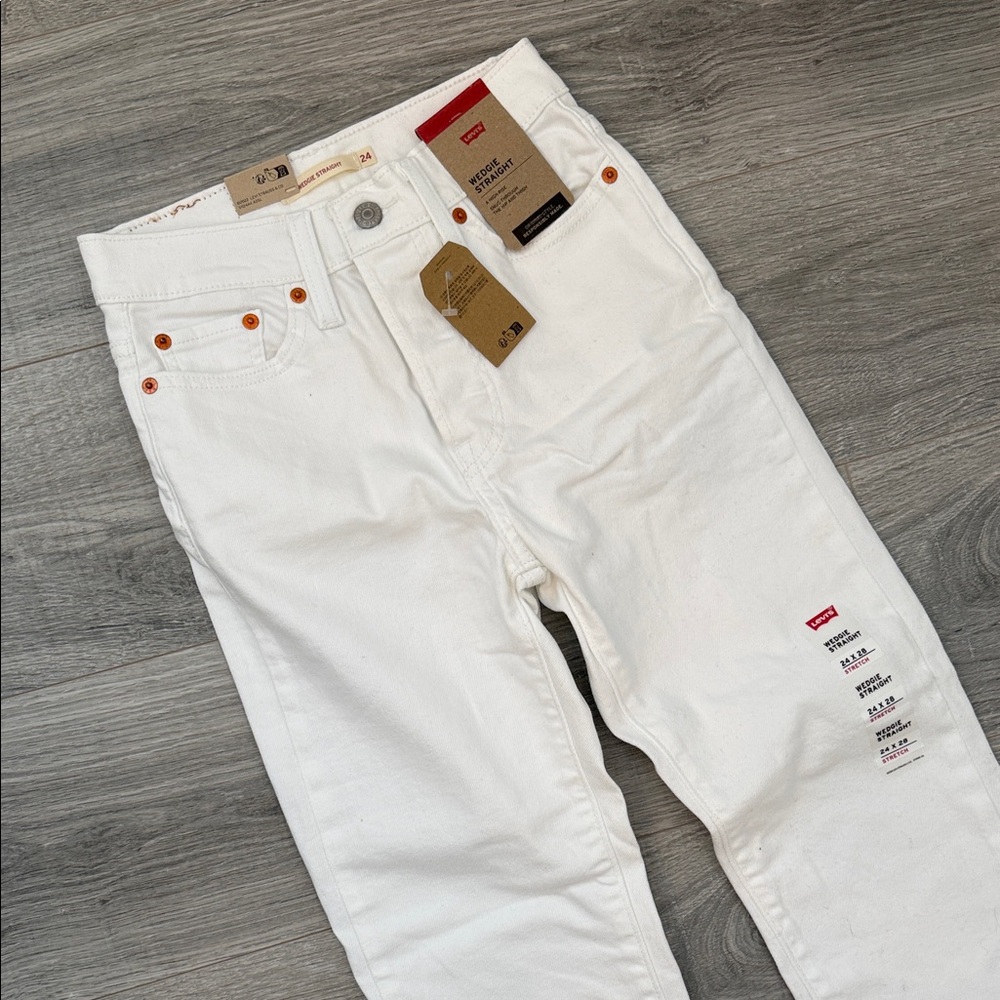 Levi's Wedgie Straight Jeans